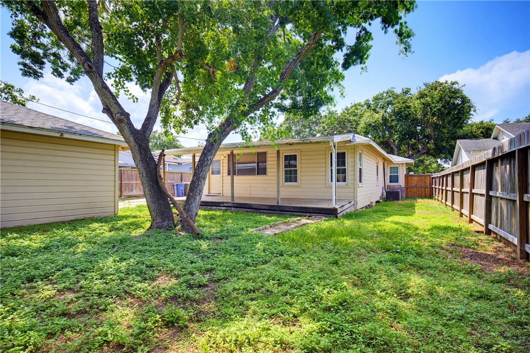 1025 Deforrest Street Corpus Christi TX 78404