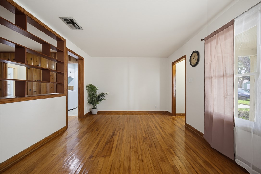 1025 Deforrest Street Corpus Christi TX 78404