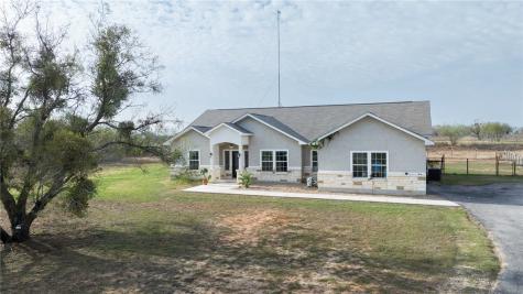 105 Hidden Haven Floresville TX 78114