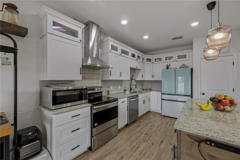 105 Hidden Haven Floresville TX 78114