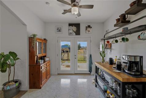 105 Hidden Haven Floresville TX 78114
