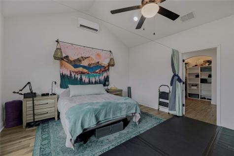 105 Hidden Haven Floresville TX 78114
