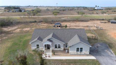105 Hidden Haven Floresville TX 78114