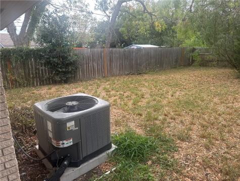 627 W Richard Avenue Kingsville TX 78363