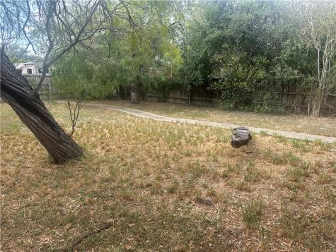 627 W Richard Avenue Kingsville TX 78363