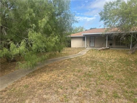 627 W Richard Avenue Kingsville TX 78363
