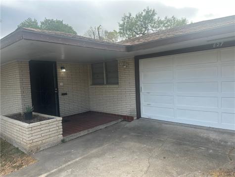 627 W Richard Avenue Kingsville TX 78363