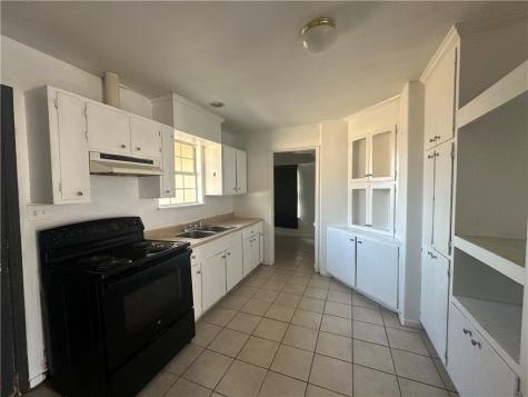 607 W Randall Street Beeville TX 78102