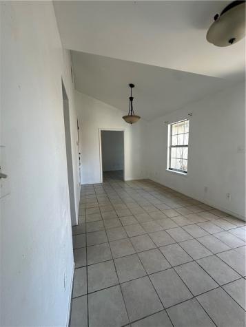 607 W Randall Street Beeville TX 78102