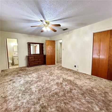1215 W Crockett Street Beeville TX 78102