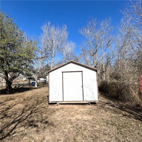 1215 W Crockett Street Beeville TX 78102