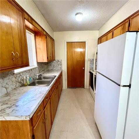 1215 W Crockett Street Beeville TX 78102