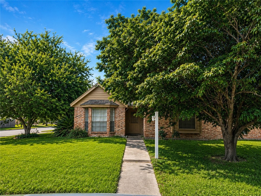 3466 Picadilly Corpus Christi TX 78414
