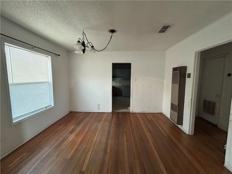 1041 E 5th Street Alice TX 78332