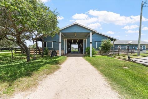 1433 Glenoak Drive Corpus Christi TX 78418