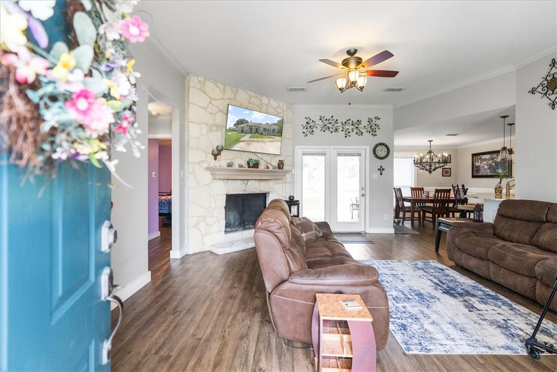 1433 Glenoak Drive Corpus Christi TX 78418
