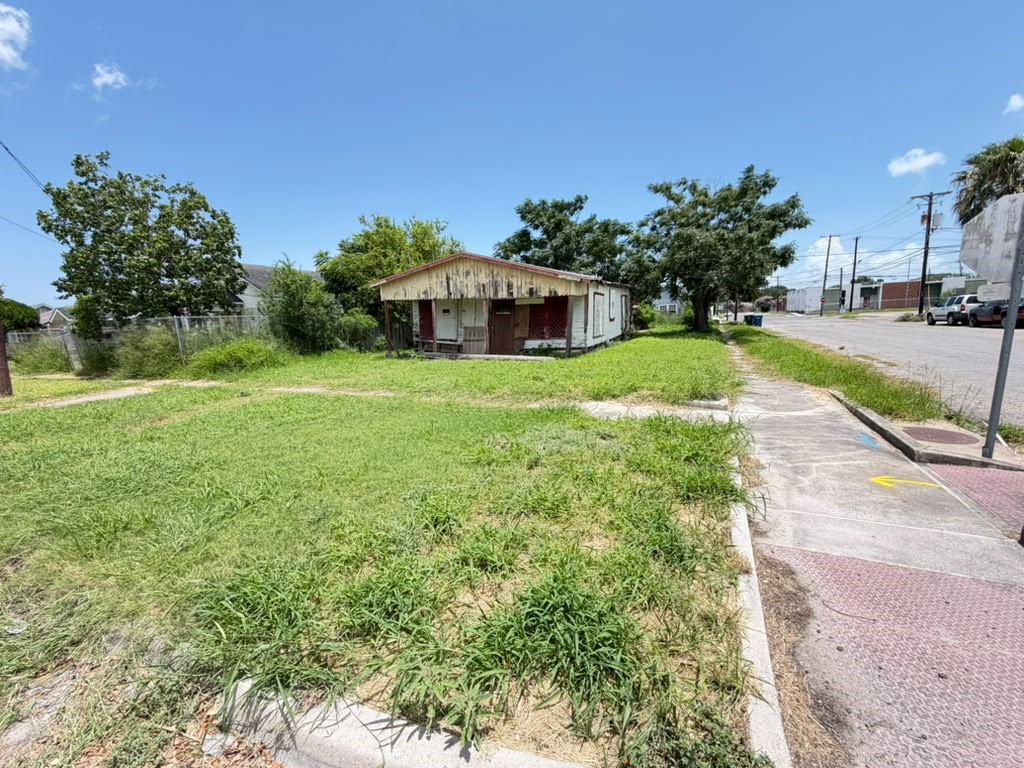 1462 14th Street Corpus Christi TX 78404