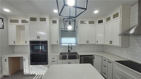 1215 S Live Oak Street Rockport TX 78382