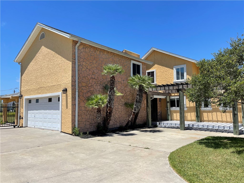 1733 Blue Oak Drive Corpus Christi TX 78418
