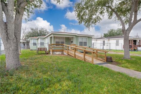 3953 Naples Street Corpus Christi TX 78415