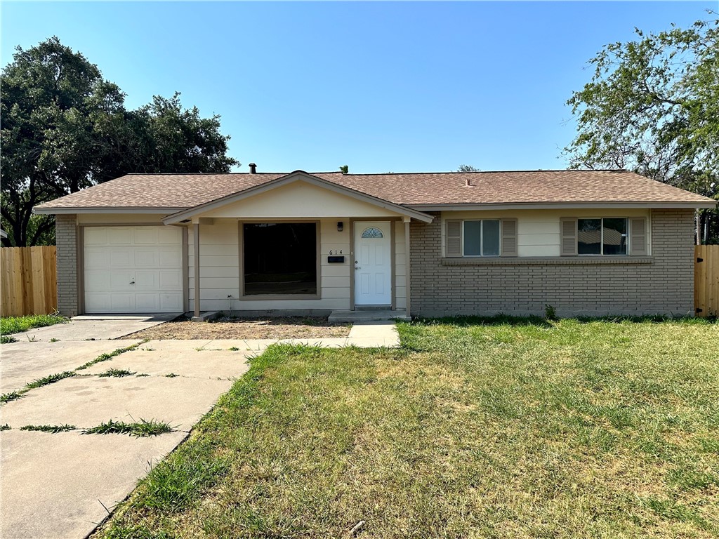614 W 5th Street Alice TX 78332