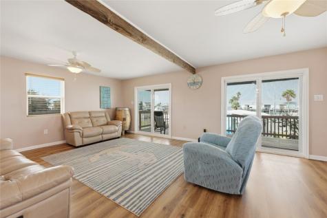 521 Woodhaven Ingleside TX 78362