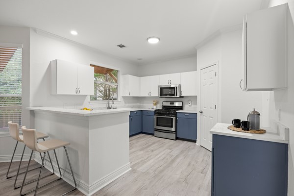 3917 Canyon Glen Cir SE Austin TX 78732