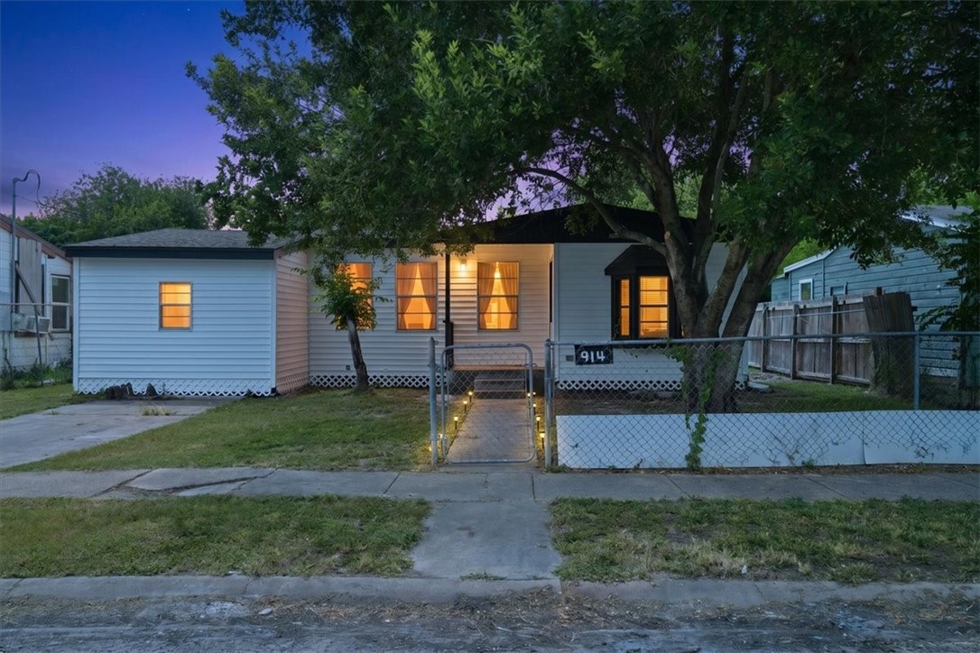 914 Erwin Avenue Corpus Christi TX 78404