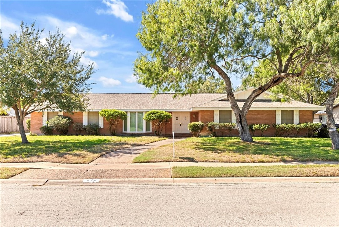 426 Cape Henry Drive Corpus Christi TX 78412