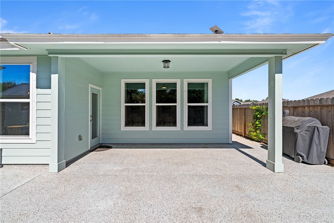 134 Broad Oak Drive Rockport TX 78382