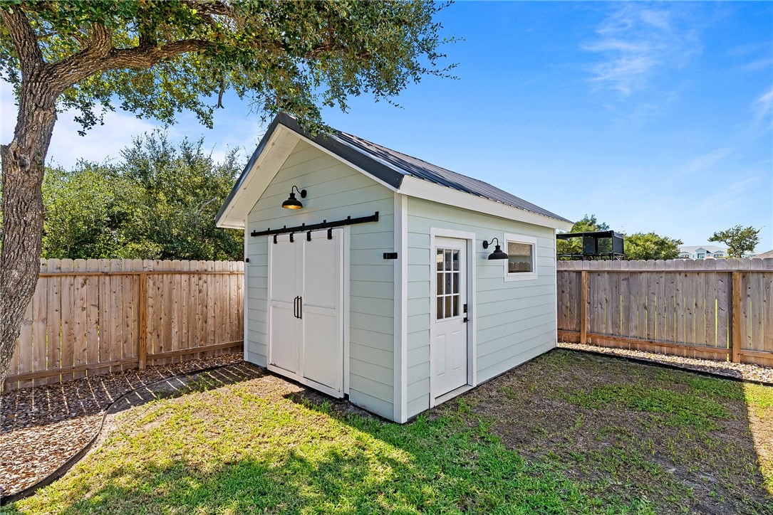 134 Broad Oak Drive Rockport TX 78382