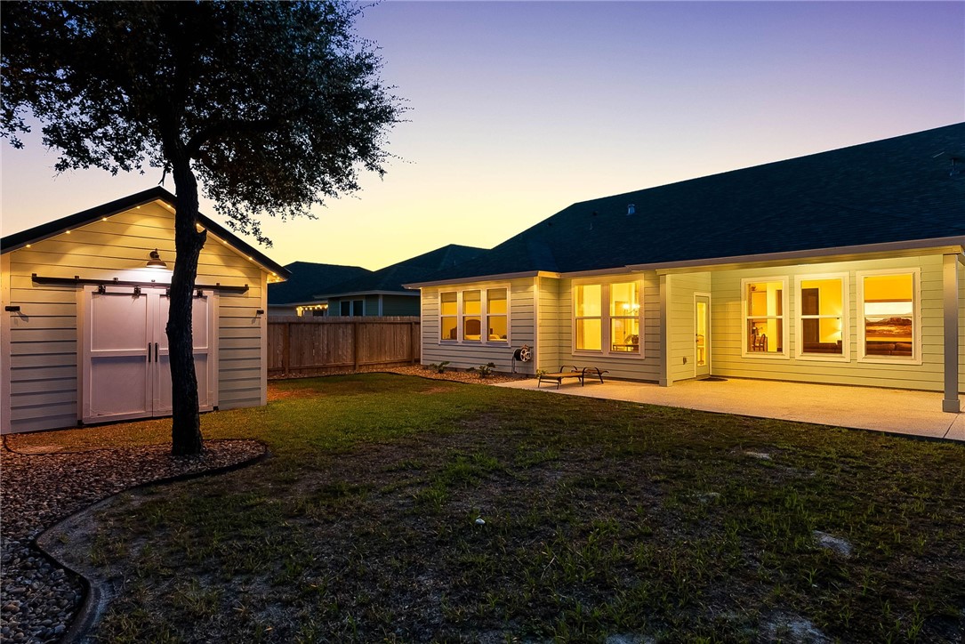 134 Broad Oak Drive Rockport TX 78382