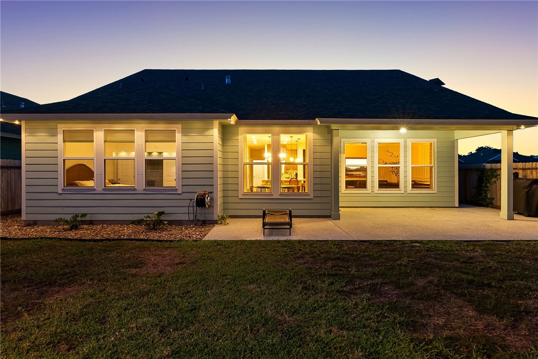 134 Broad Oak Drive Rockport TX 78382