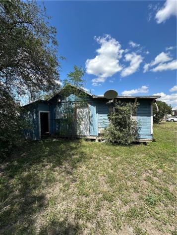 425 E Richard Avenue Kingsville TX 78363