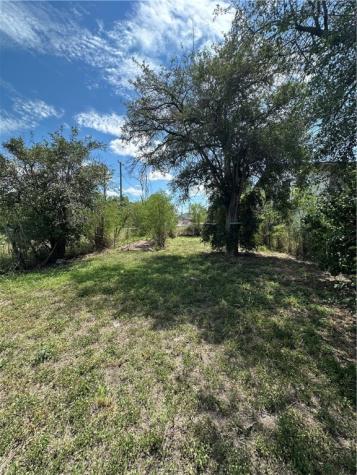 425 E Richard Avenue Kingsville TX 78363