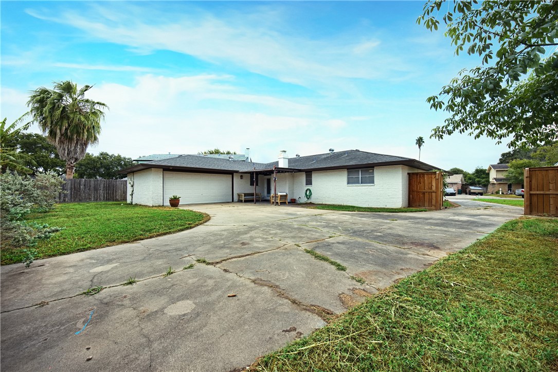 5005 Moultrie Drive Corpus Christi TX 78413