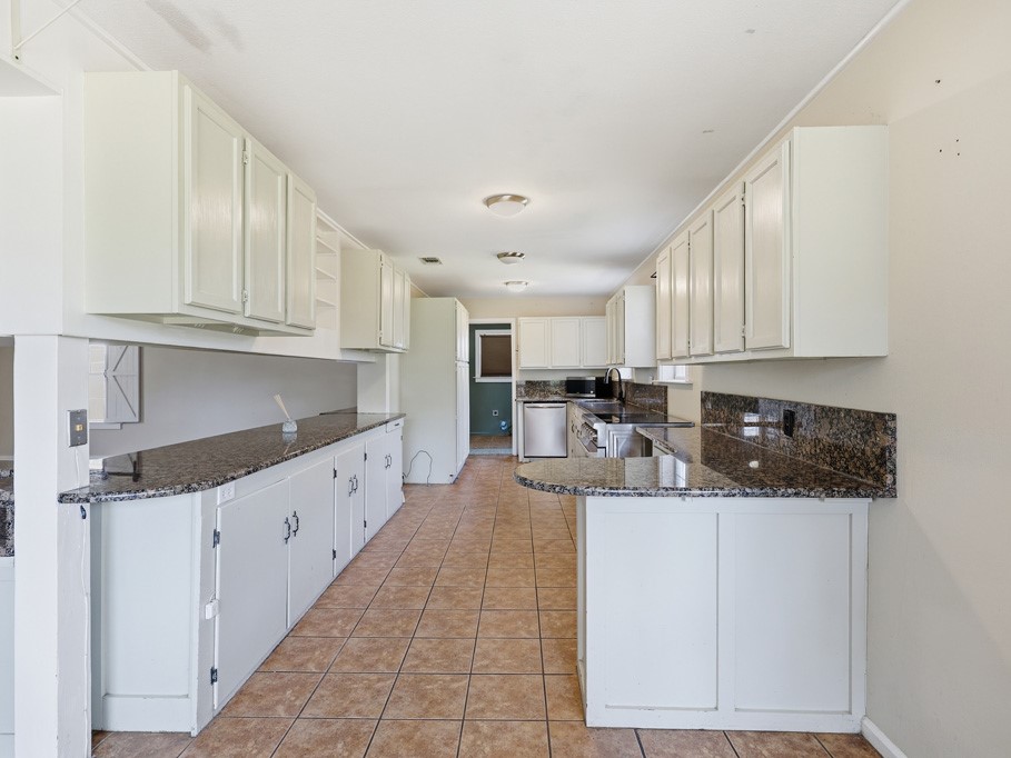 324 E King Rockport TX 78382