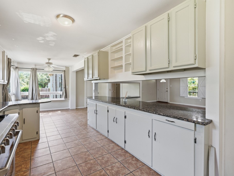 324 E King Rockport TX 78382