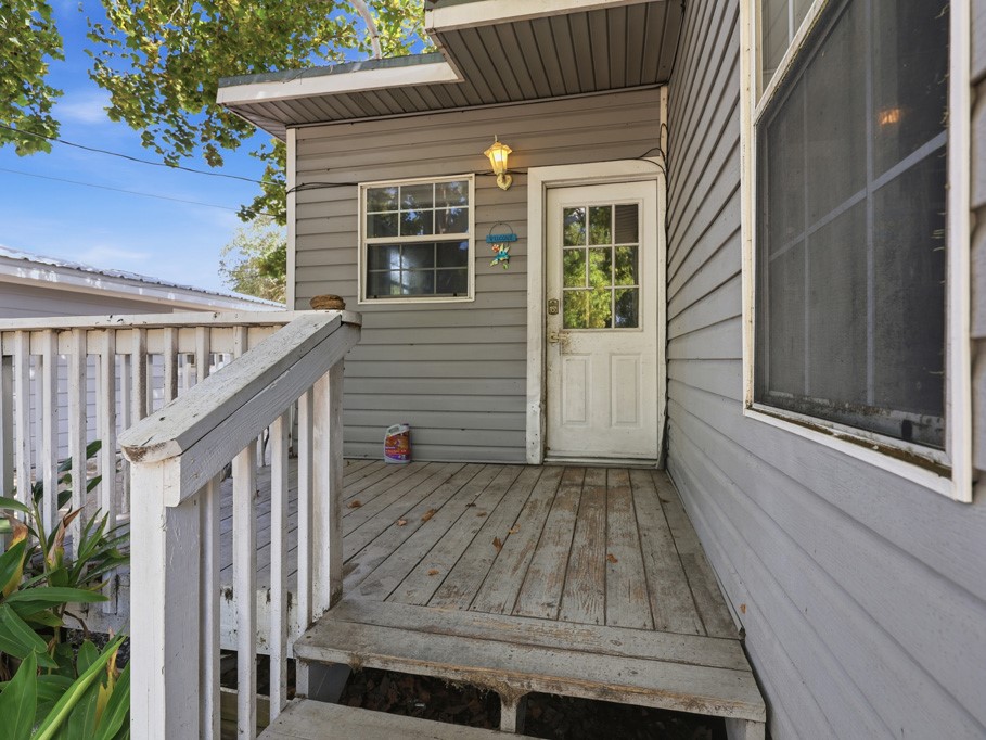 324 E King Rockport TX 78382