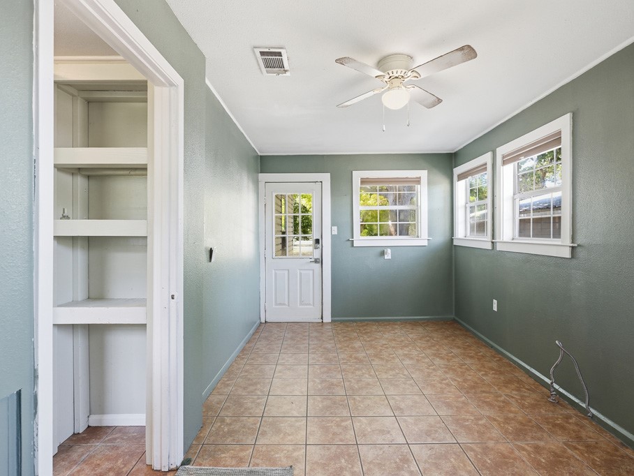 324 E King Rockport TX 78382