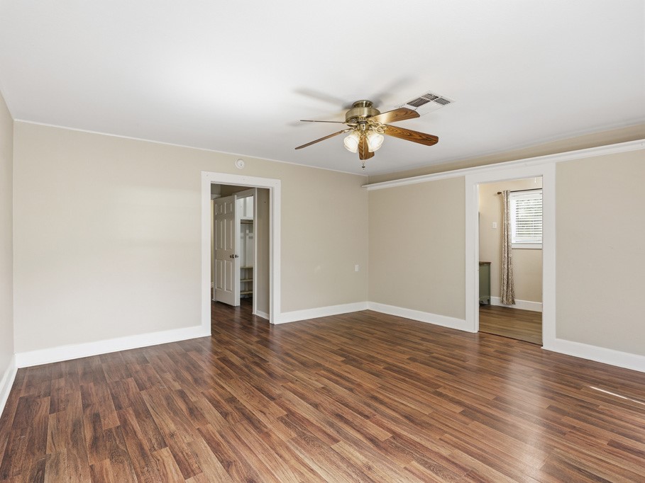 324 E King Rockport TX 78382