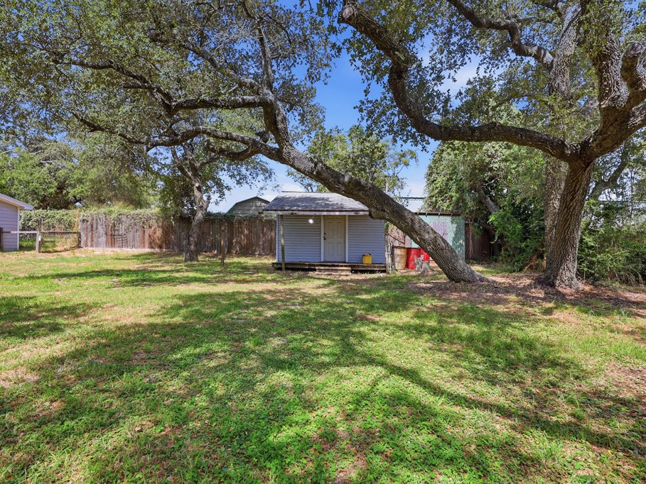 324 E King Rockport TX 78382