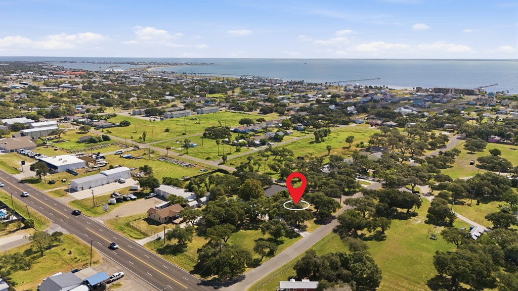 324 E King Rockport TX 78382