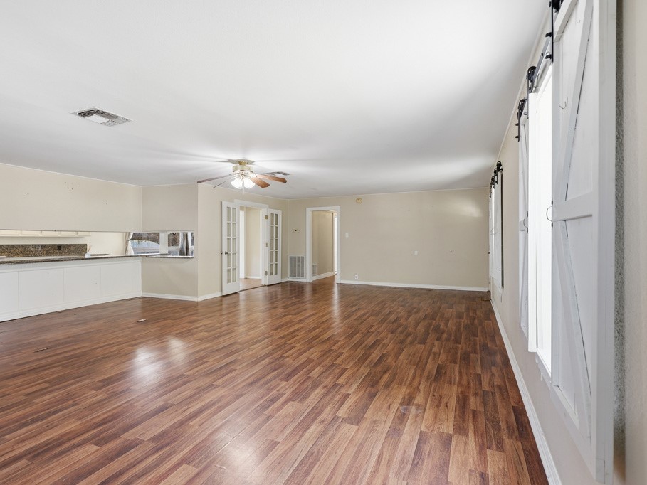 324 E King Rockport TX 78382