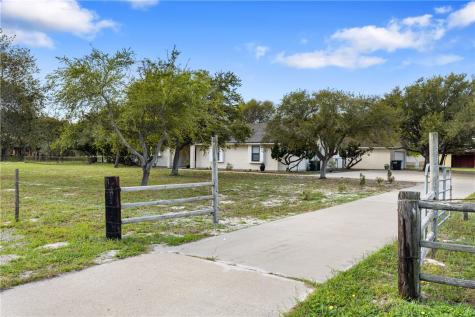 517 Yorktown Boulevard Corpus Christi TX 78418