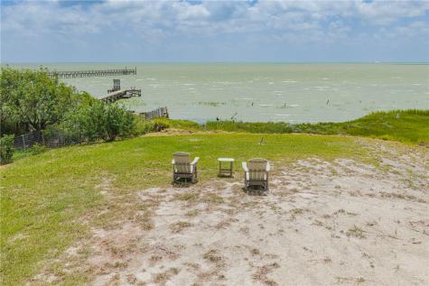 1102 1st Street Bayside TX 78340