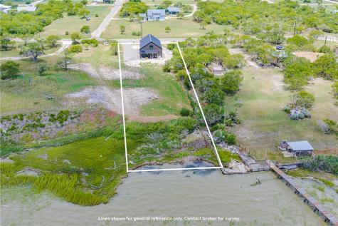 1102 1st Street Bayside TX 78340