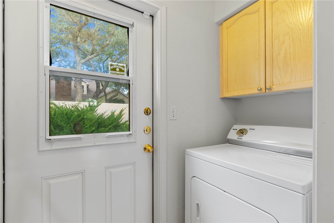123 Santa Fe Drive Rockport TX 78382