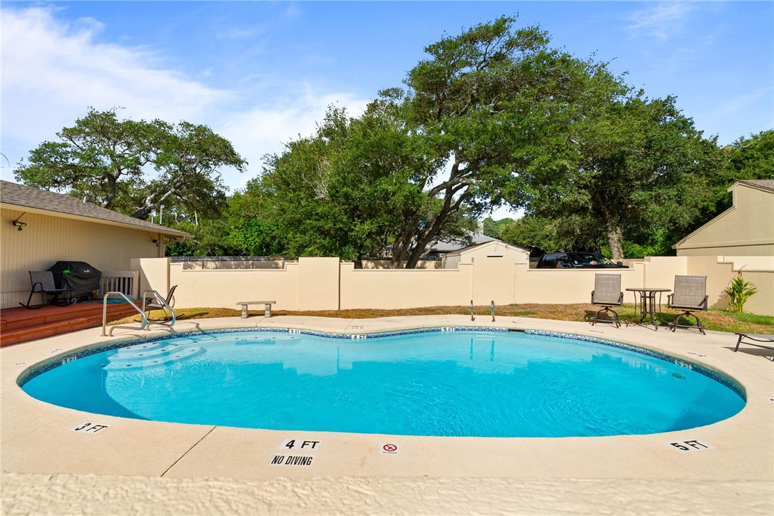 123 Santa Fe Drive Rockport TX 78382