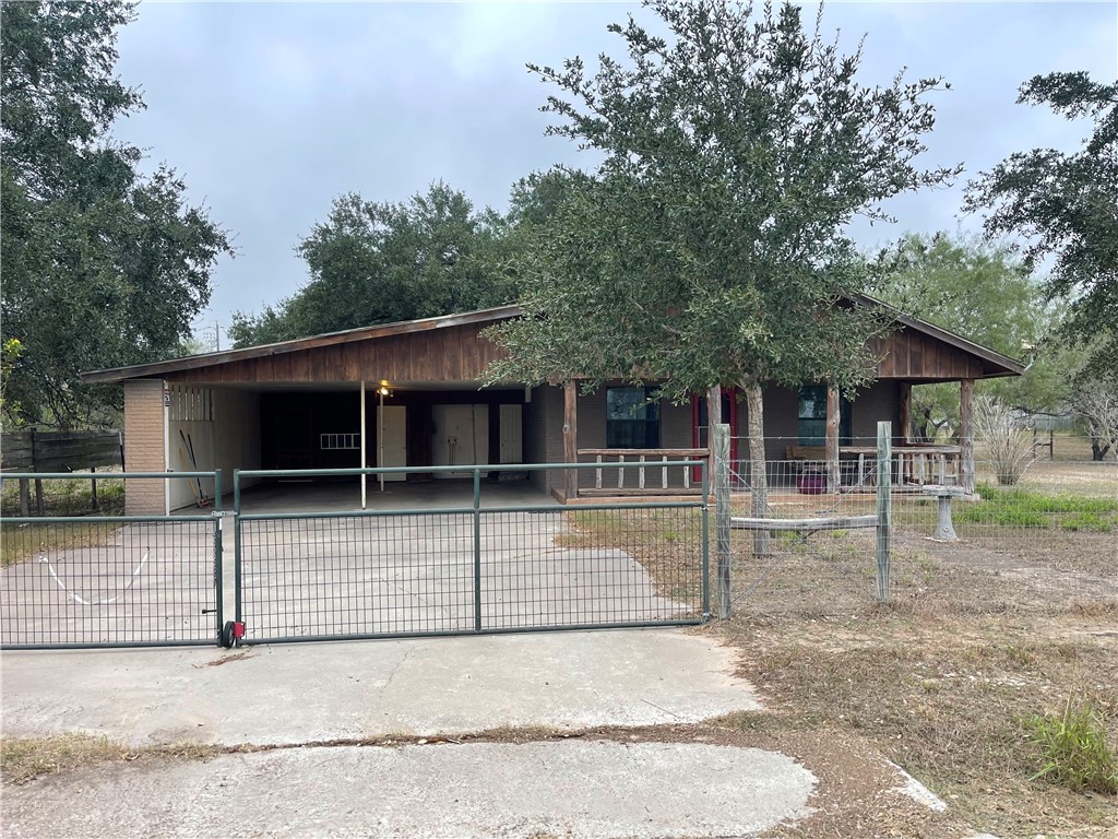 604 W Holland Street Falfurrias TX 78355